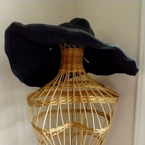 Hat Wide brim straw weaved style Hat adjustable wire trim - Picture 5 of 16